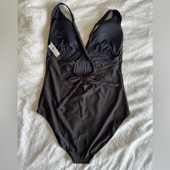 Old navy v-neck one piece swim with tie back (XL) NWT - Picture 2 of 4